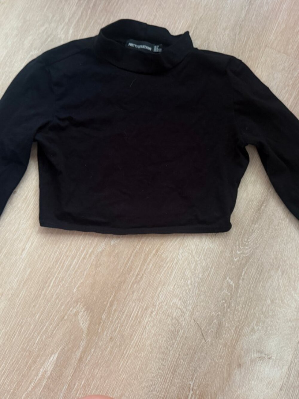 PrettyLittleThing Black Mock Neck Long Sleeve Crop Top US 6